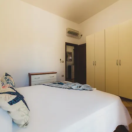 Aqua Marea مارينا دي مانكافيسا